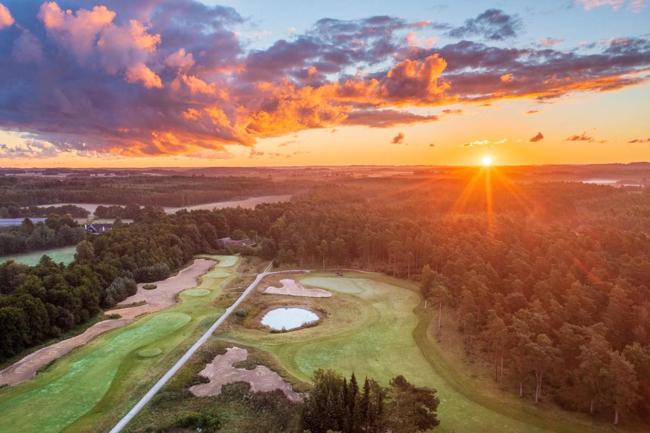 Luebker Golf Resort Nimtofte Екстериор снимка